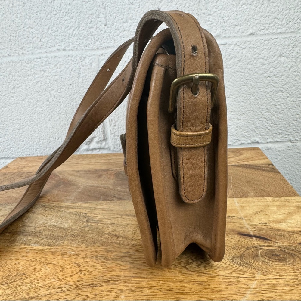 Vintage Coach Medium Saddle Pouch Crossbody Glove-Tanned Leather – Made in NYC - Picture 6 of 16